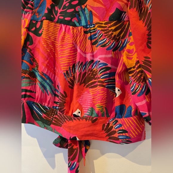 Joie Tropical Print Tie Front Blouse NWT Size Medium - Picture 9 of 9